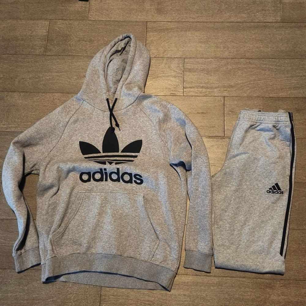 Adidas Sweatsuit